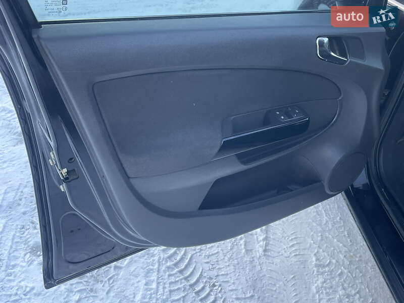 Хэтчбек Opel Corsa 2007 в Киеве