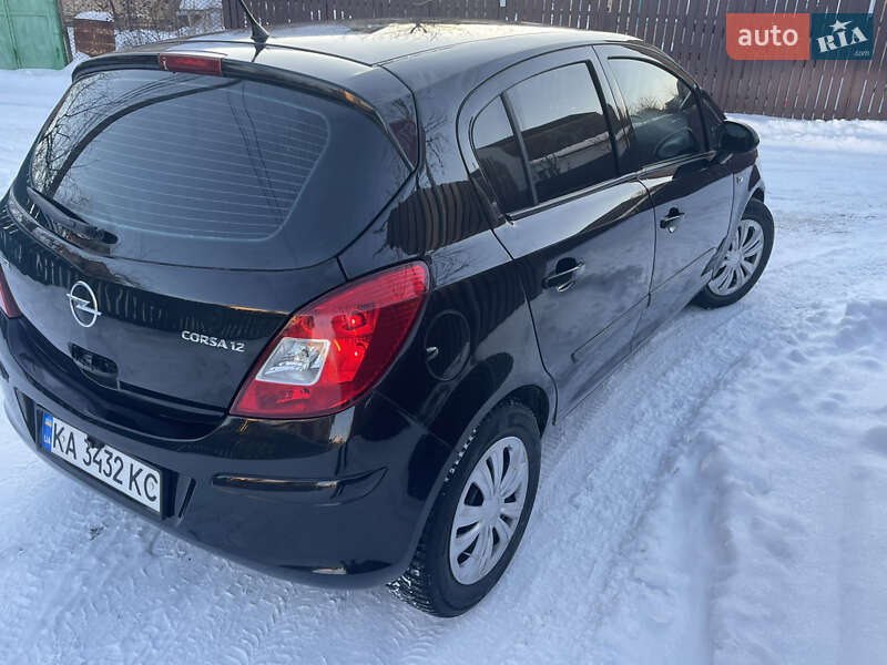 Хэтчбек Opel Corsa 2007 в Киеве