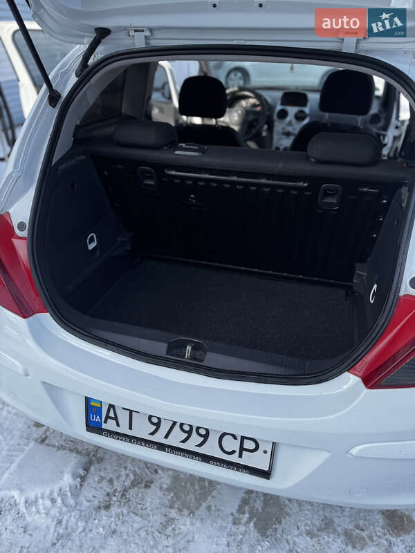Хэтчбек Opel Corsa 2011 в Снятине фото 15 Хэтчбек Opel Corsa 2011 в Снятине