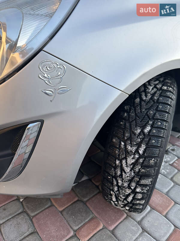 Хетчбек Opel Corsa 2012 в Павлограді