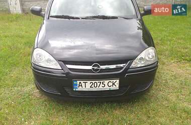 Хэтчбек Opel Corsa 2006 в Болехове