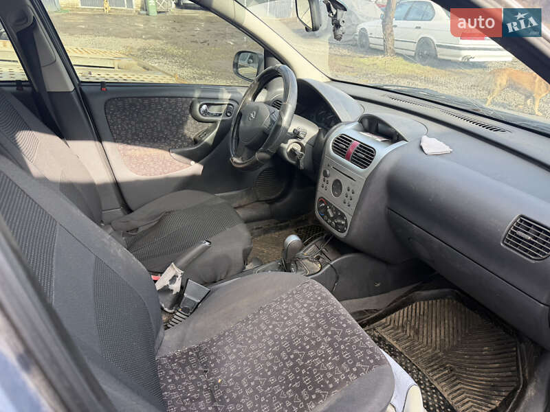 Хэтчбек Opel Corsa 2003 в Одессе