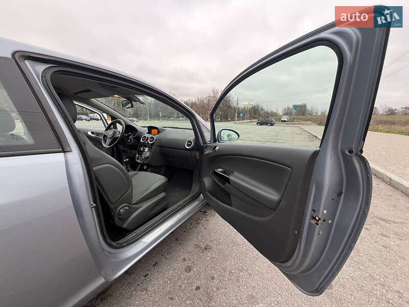 Хэтчбек Opel Corsa 2009 в Запорожье фото 17 Хэтчбек Opel Corsa 2009 в Запорожье