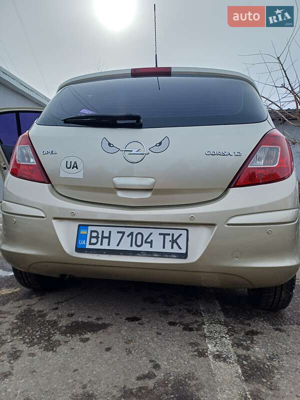 Хэтчбек Opel Corsa 2008 в Великодолинском
