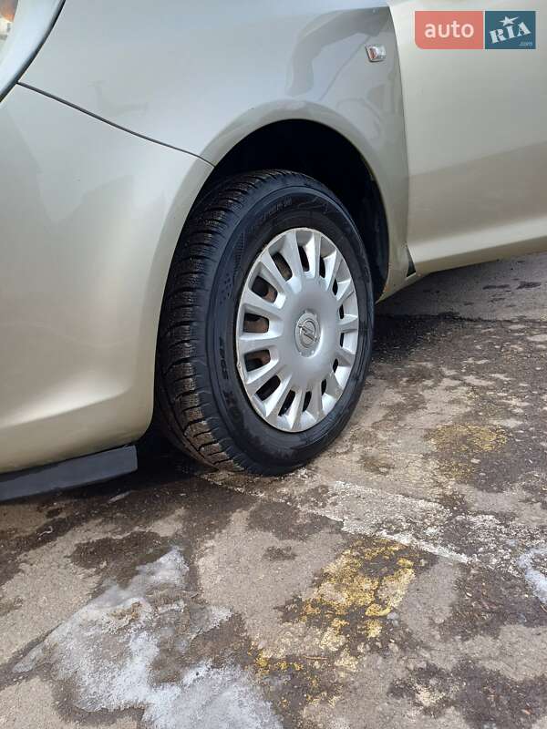 Хэтчбек Opel Corsa 2008 в Великодолинском