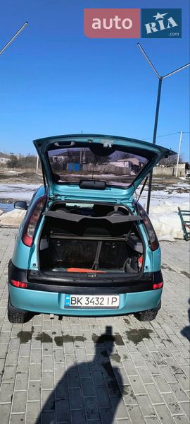 Хетчбек Opel Corsa 2003 в Дубні
