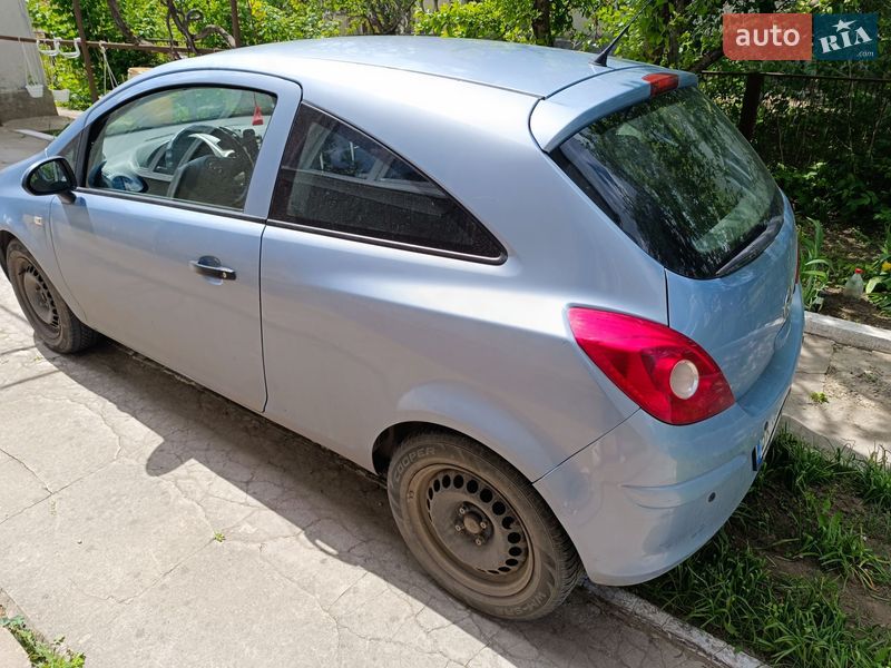 Хэтчбек Opel Corsa 2009 в Волочиске