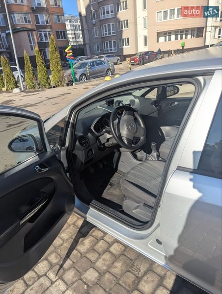 Хэтчбек Opel Corsa 2008 в Луцке