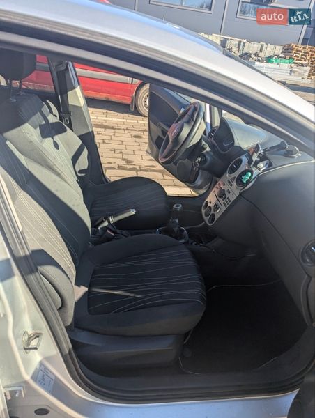 Хэтчбек Opel Corsa 2008 в Луцке