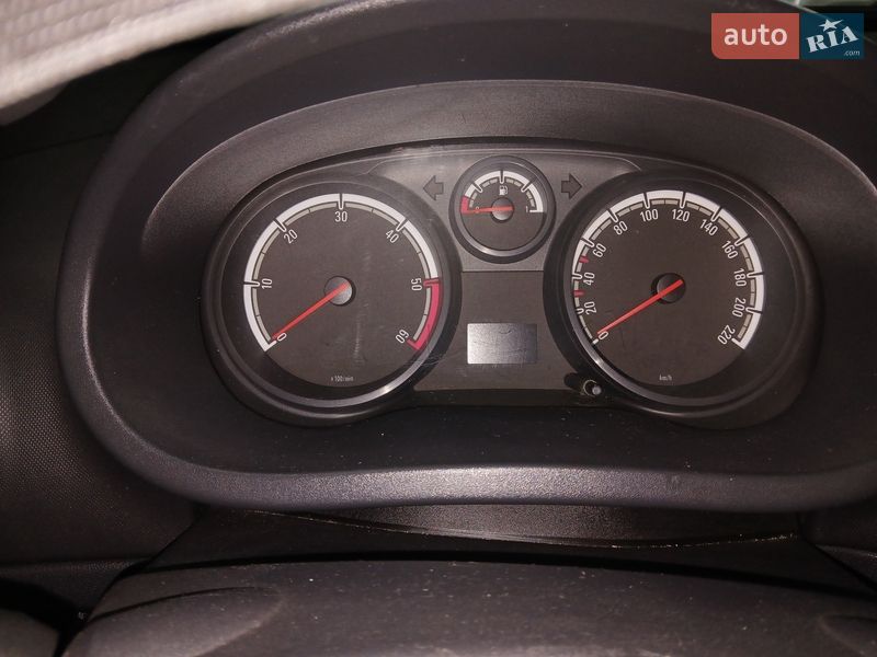 Хэтчбек Opel Corsa 2011 в Львове