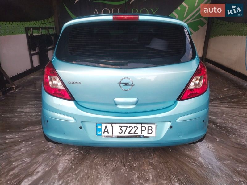 Хэтчбек Opel Corsa 2010 в Белой Церкви
