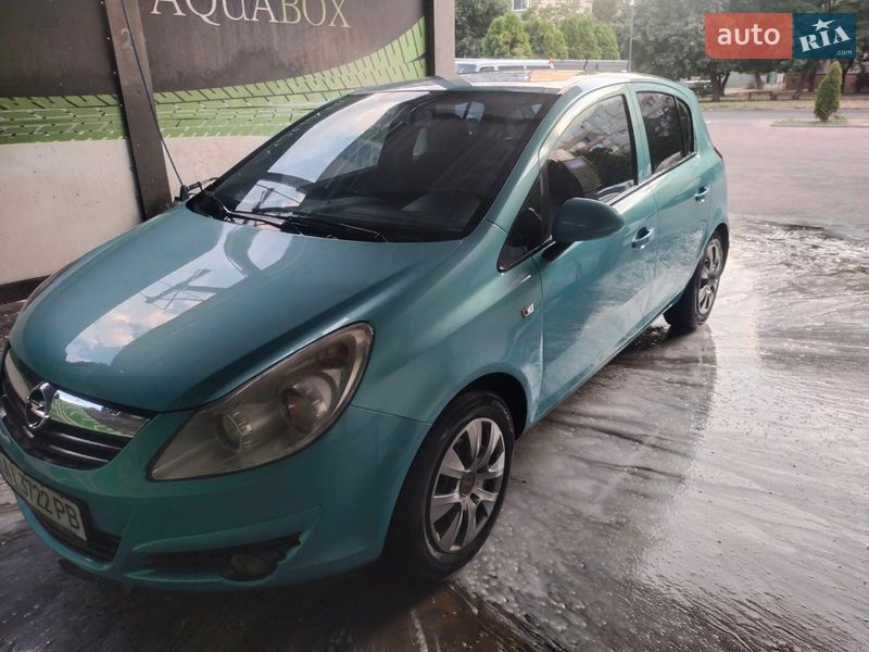Хэтчбек Opel Corsa 2010 в Белой Церкви