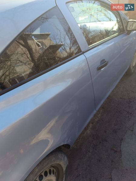 Хэтчбек Opel Corsa 2009 в Волочиске