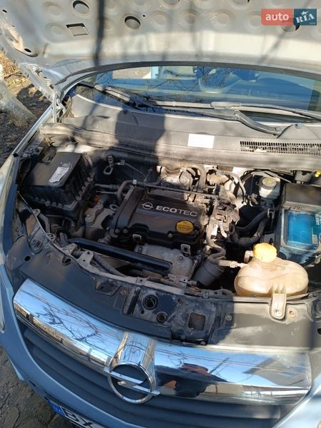 Хэтчбек Opel Corsa 2009 в Волочиске