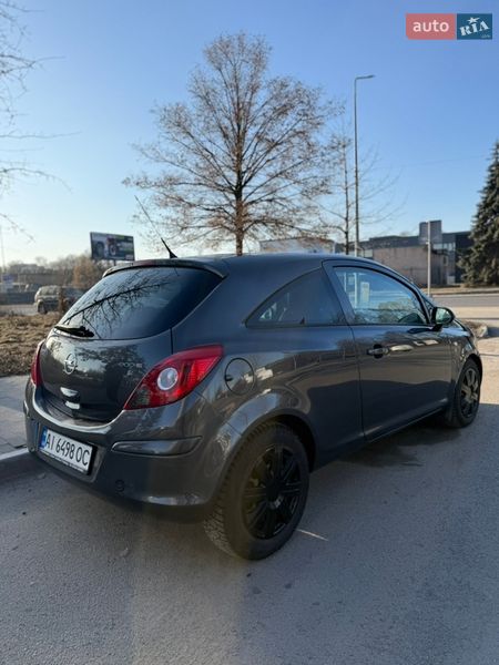 Хэтчбек Opel Corsa 2010 в Крюковщине