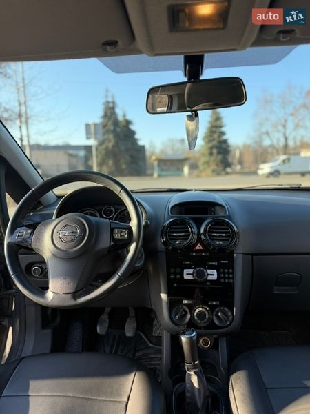 Хэтчбек Opel Corsa 2010 в Крюковщине