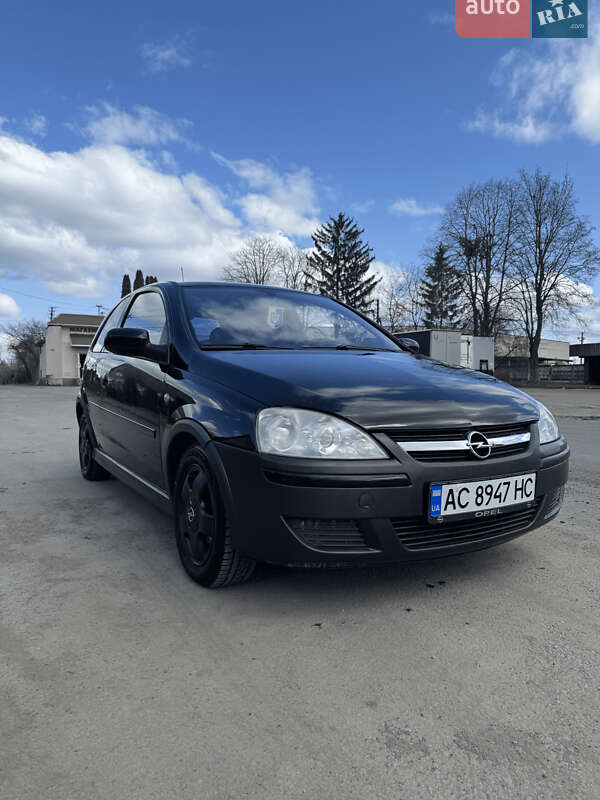 Хэтчбек Opel Corsa 2005 в Луцке