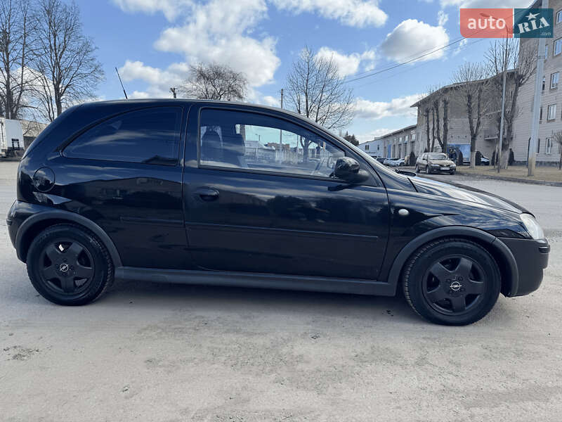 Хэтчбек Opel Corsa 2005 в Луцке
