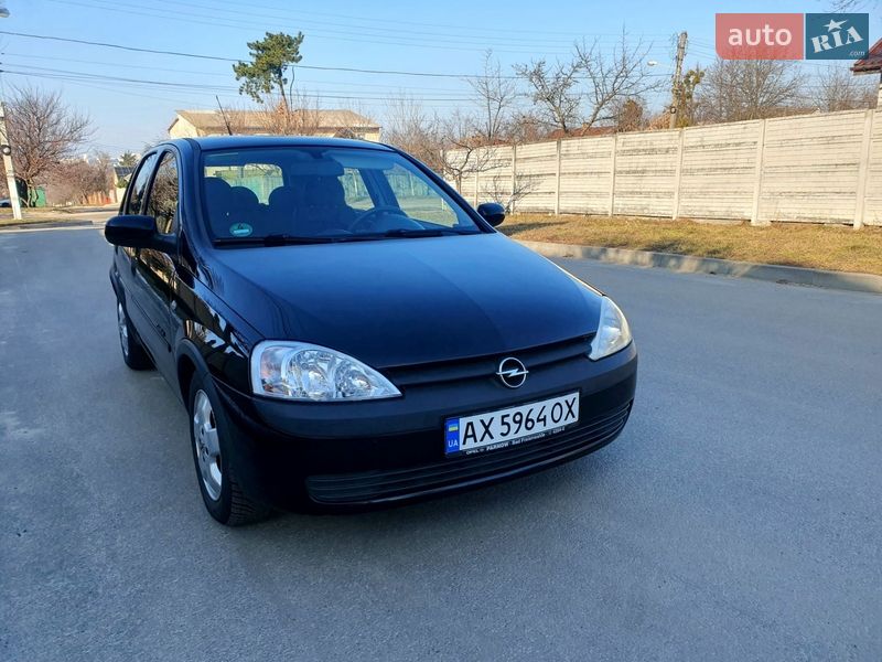 Хэтчбек Opel Corsa 2001 в Харькове