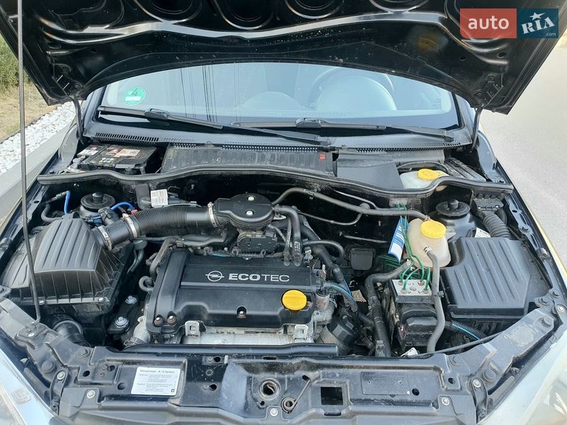 Хэтчбек Opel Corsa 2001 в Харькове