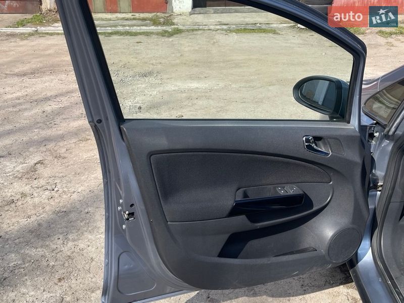Хэтчбек Opel Corsa 2007 в Львове