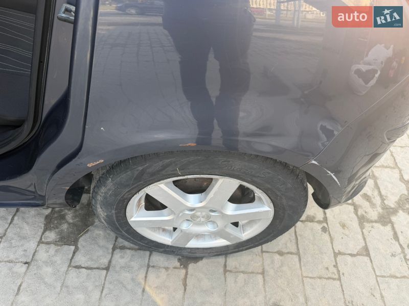 Хэтчбек Opel Corsa 2008 в Львове