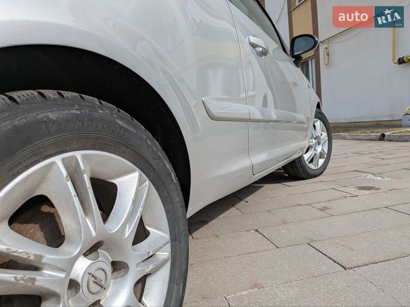 Хэтчбек Opel Corsa 2006 в Барышевке фото 10 Хэтчбек Opel Corsa 2006 в Барышевке