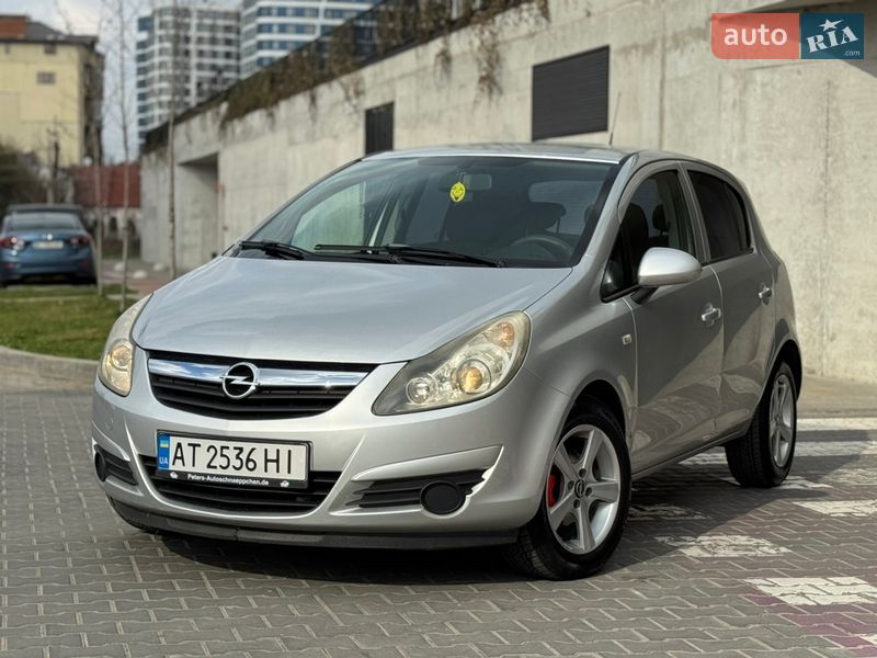 Хэтчбек Opel Corsa 2008 в Львове