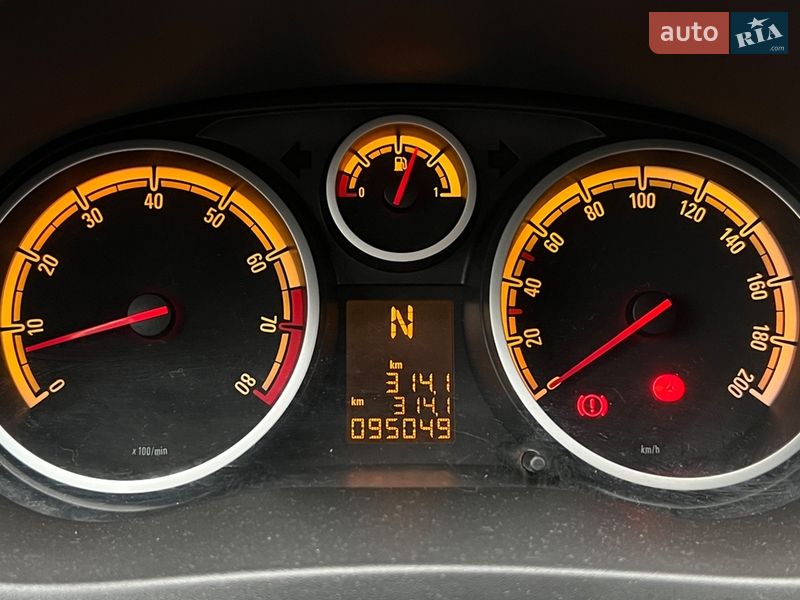 Хетчбек Opel Corsa 2011 в Львові