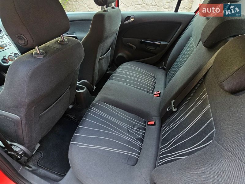 Хетчбек Opel Corsa 2009 в Луцьку