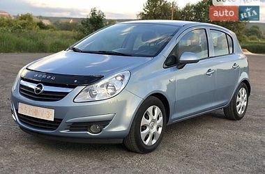 Хэтчбек Opel Corsa 2008 в Лукове