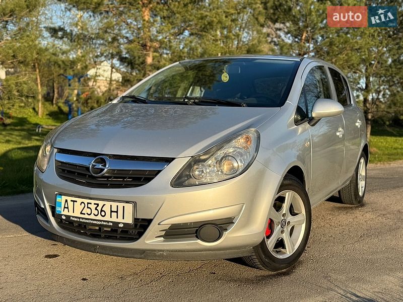 Хэтчбек Opel Corsa 2008 в Львове
