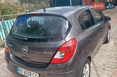 Хэтчбек Opel Corsa 2010 в Тернополе