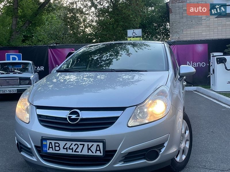 Хэтчбек Opel Corsa 2009 в Черкассах