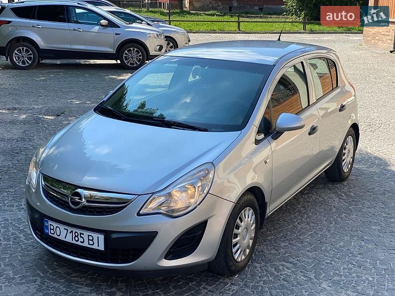 Хэтчбек Opel Corsa 2011 в Тернополе