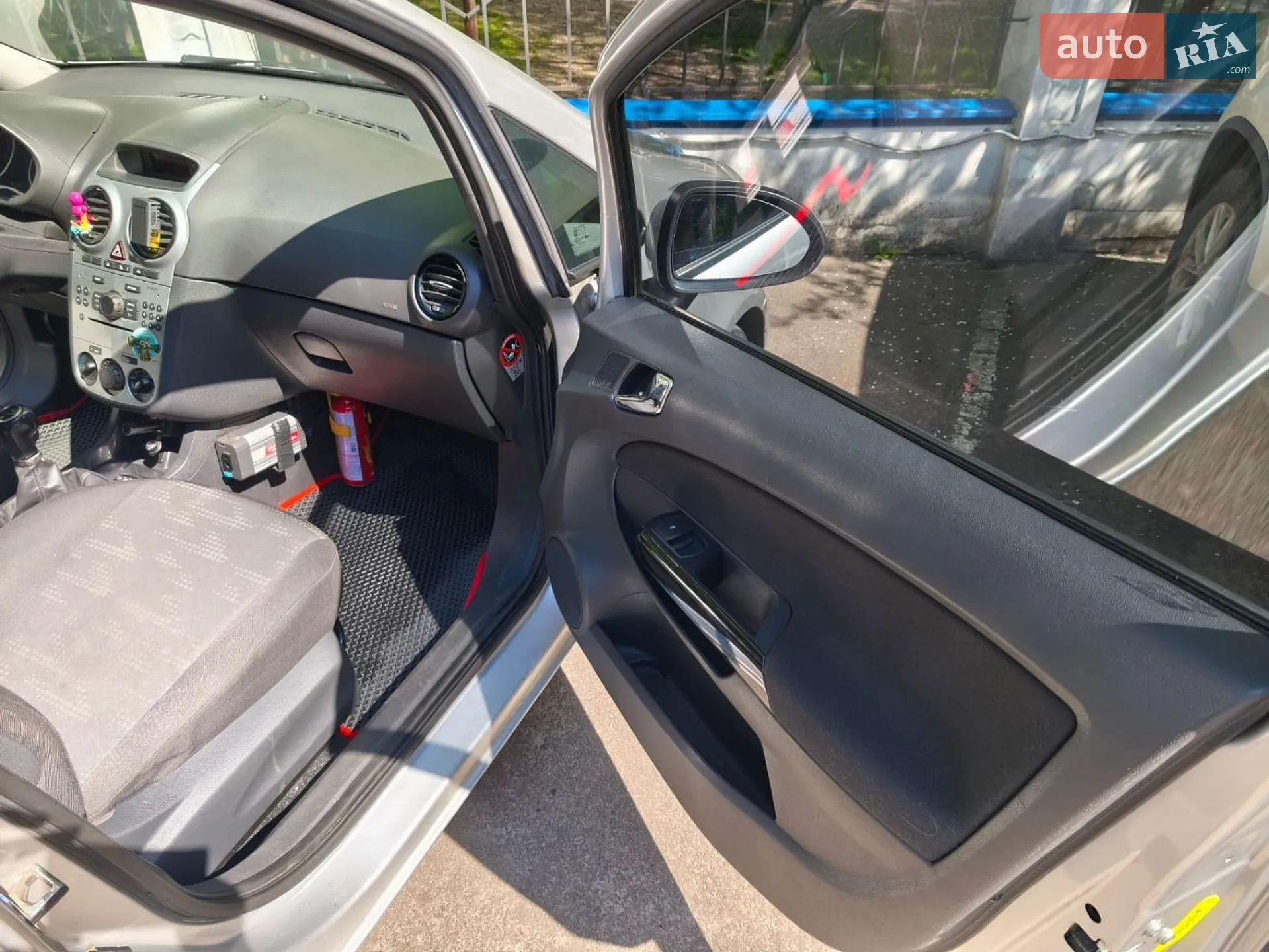 2011 Opel Corsa - мініатюра 11