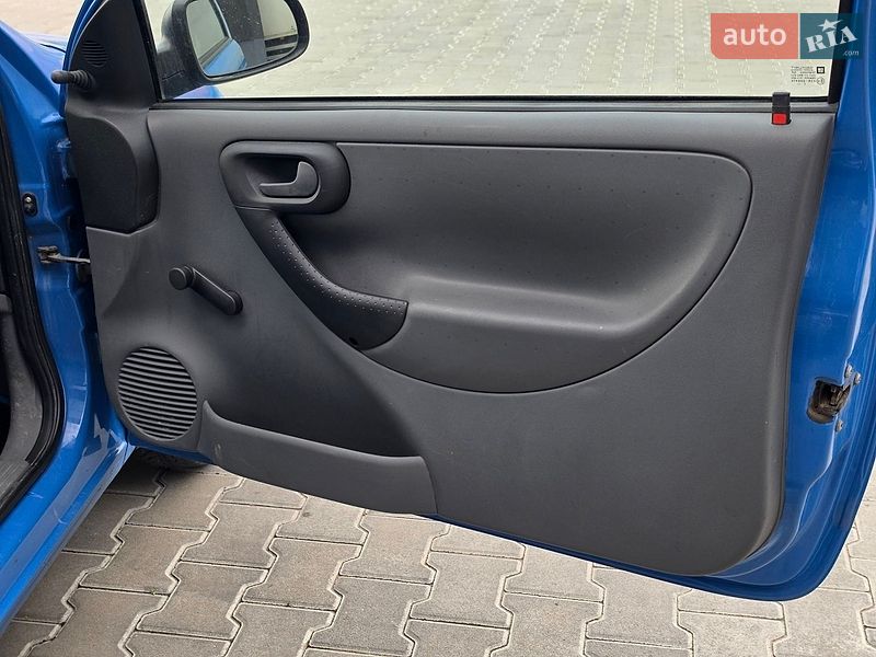 Хэтчбек Opel Corsa 2001 в Тернополе