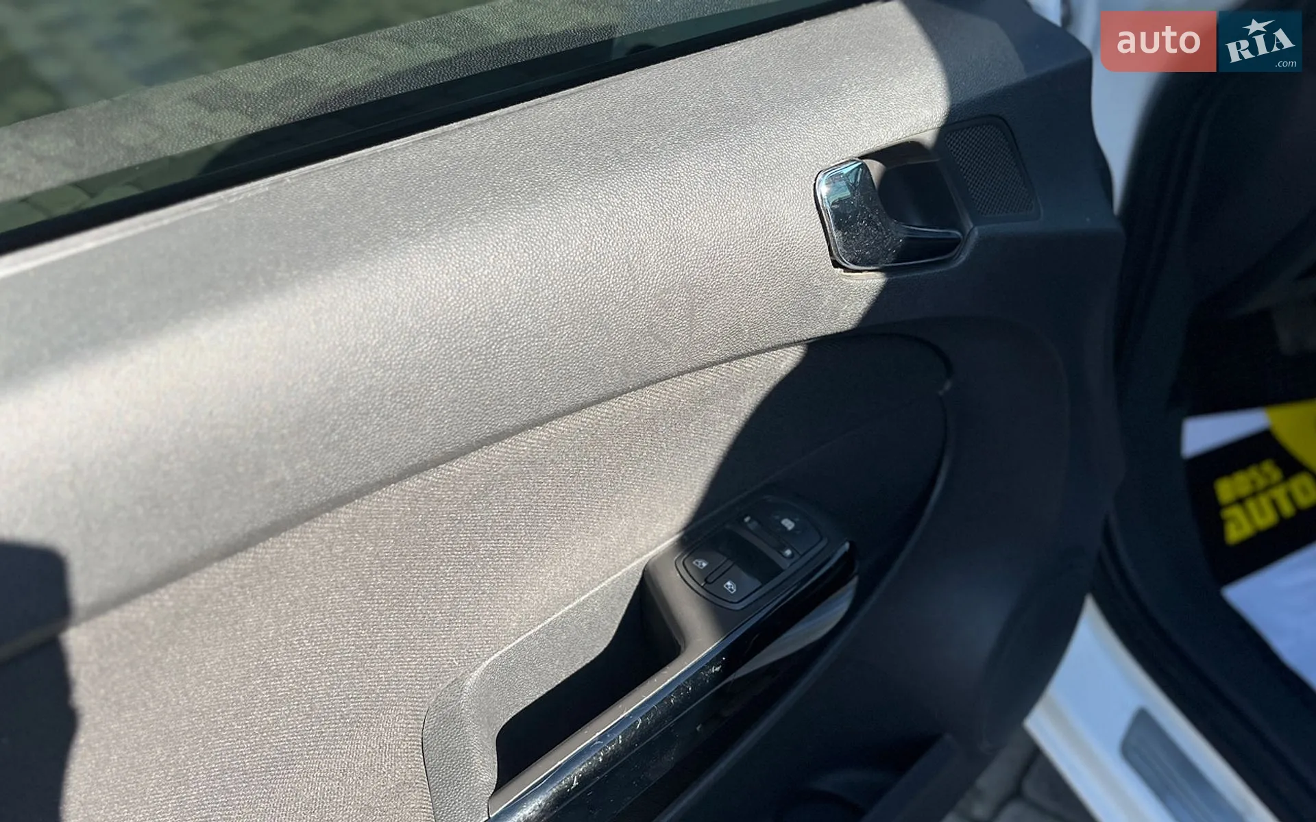 2010 Opel Corsa - мініатюра 10