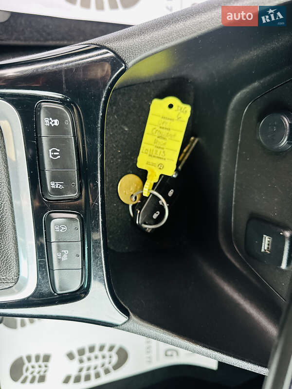 Позашляховик / Кросовер Opel Crossland X 2020 в Іршаві