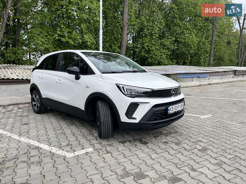 Позашляховик / Кросовер Opel Crossland 2023 в 
