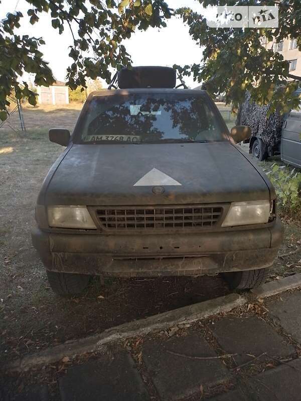 Позашляховик / Кросовер Opel Frontera 1996 в Синельниковому