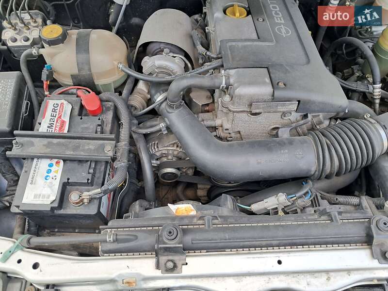 Позашляховик / Кросовер Opel Frontera 2001 в Києві