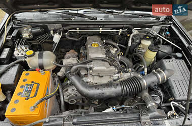 Внедорожник / Кроссовер Opel Frontera 2000 в 