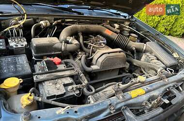 Внедорожник / Кроссовер Opel Frontera 2000 в 