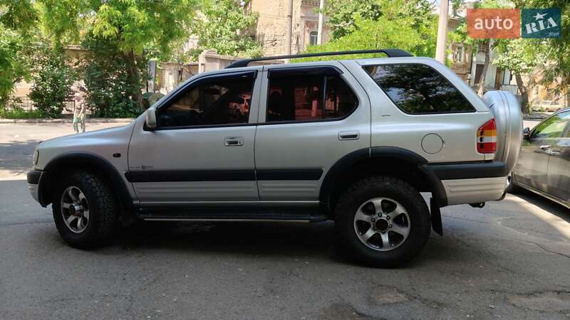 Позашляховик / Кросовер Opel Frontera 2001 в Одесі