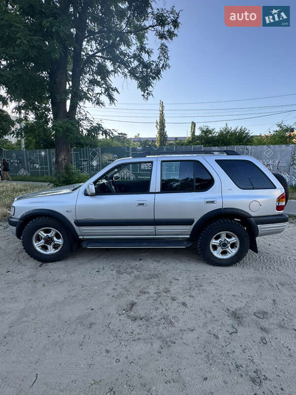 Внедорожник / Кроссовер Opel Frontera 2003 в 