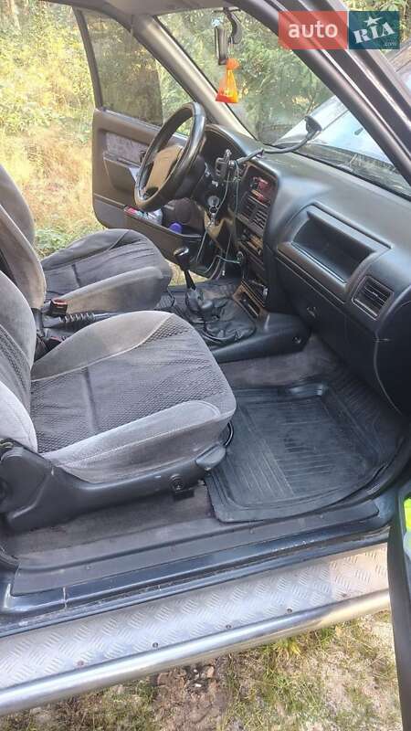 Позашляховик / Кросовер Opel Frontera 1992 в Рівному