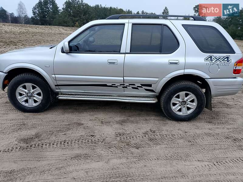 Позашляховик / Кросовер Opel Frontera 2002 в Сарнах