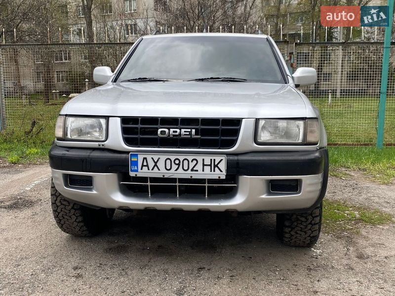 Opel Frontera 2000