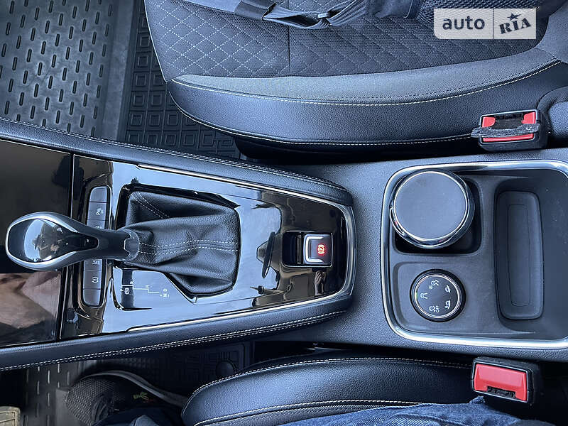 Внедорожник / Кроссовер Opel Grandland X 2019 в Вишневом